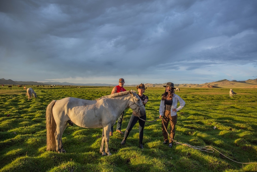 Luôn đi cùng hướng dẫn viên và kiểm tra kỹ dây cương trước khi xuất phát để đảm bảo an toàn