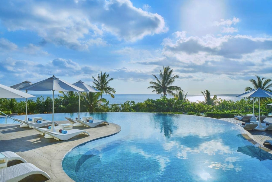Kuta nổi bật với các khách sạn, resort ven biển mang đến bầu không khí sôi động cho du khách