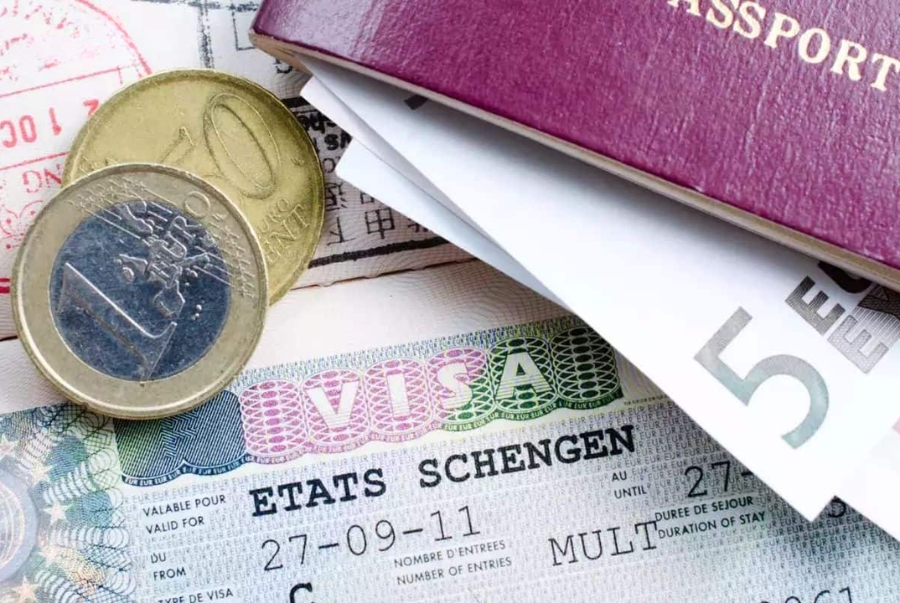 Bạn nên chuẩn bị xin visa từ sớm để chủ động về thời gian