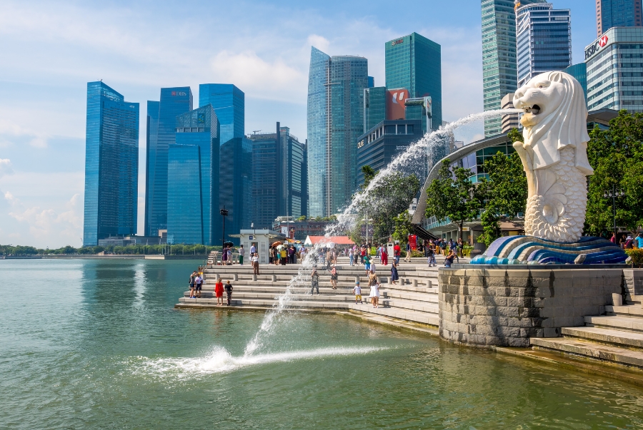 Công viên Merlion là biểu tượng đặc trưng nổi tiếng của quốc đảo này