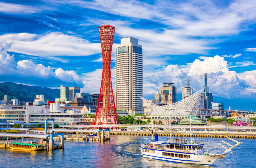 Kobe không chỉ là một trong những thành phố cảng sầm uất mà còn được mệnh danh là "viên ngọc phương Nam của Nhật Bản"