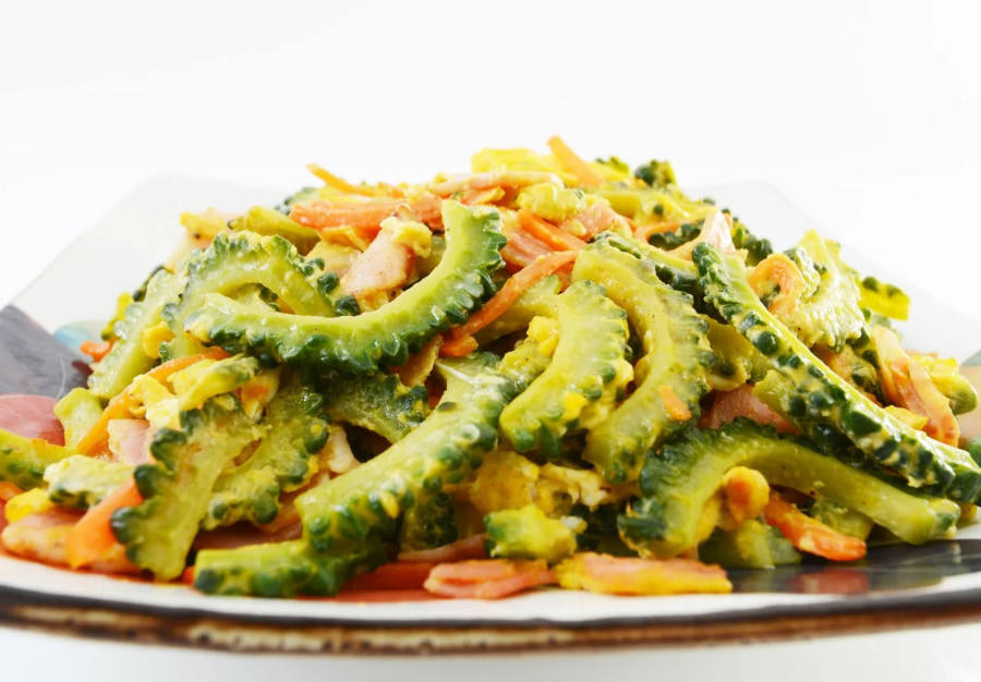 Goya Champuru là món ăn biểu tượng của Okinawa