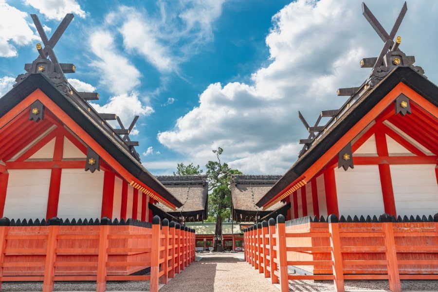 Đền Sumiyoshi Taisha là biểu tượng sống động của nét đẹp văn hóa truyền thống Osaka