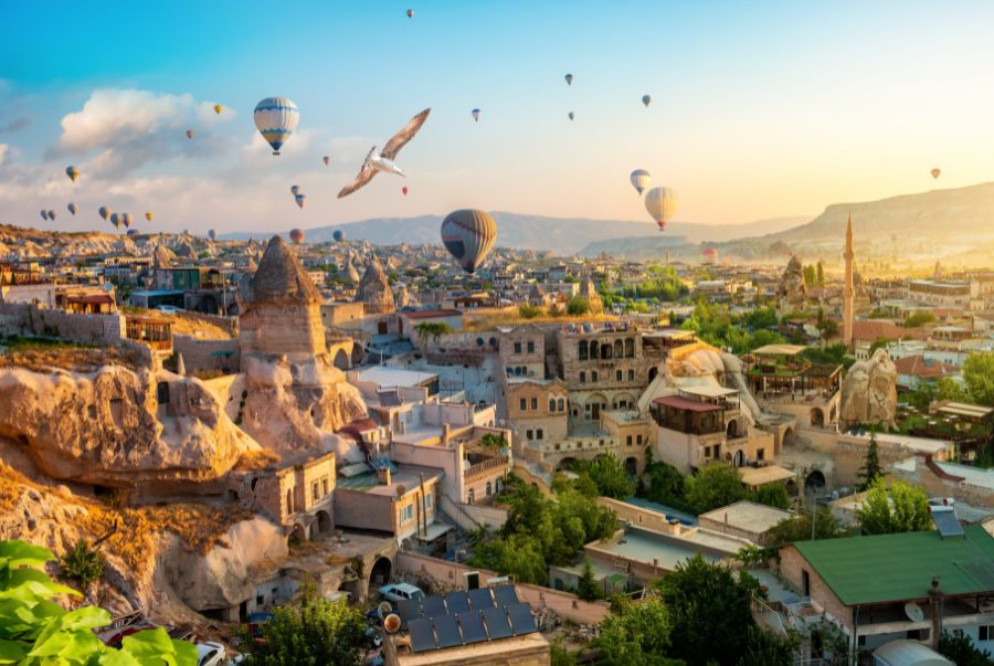 Cappadocia là vùng đất cổ tích nổi tiếng khắp thế giới 