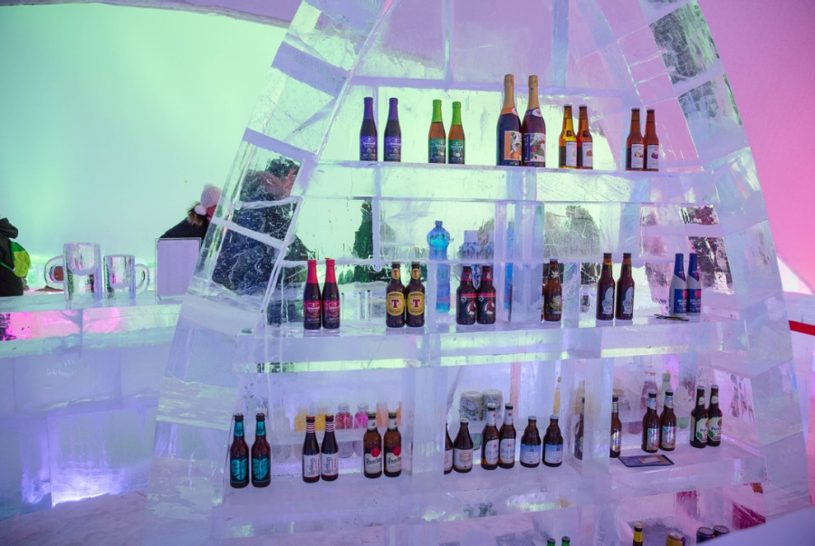Harbin Ice Bar là một trong những quán mà du khách nhất định phải thử khi đến Cáp Nhĩ Tân