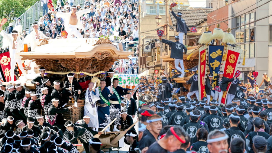 Lễ hội Kishiwada Danjiri Matsuri - Cuộc đua xe kéo Danjiri đầy kịch tính