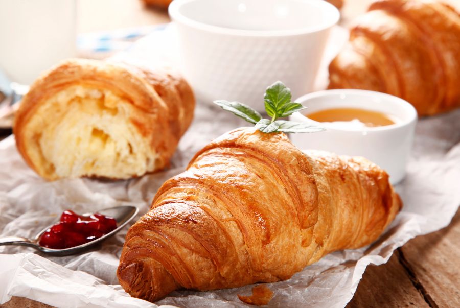 Croissant là đại diện tiêu biểu cho tinh hoa ẩm thực nước Pháp