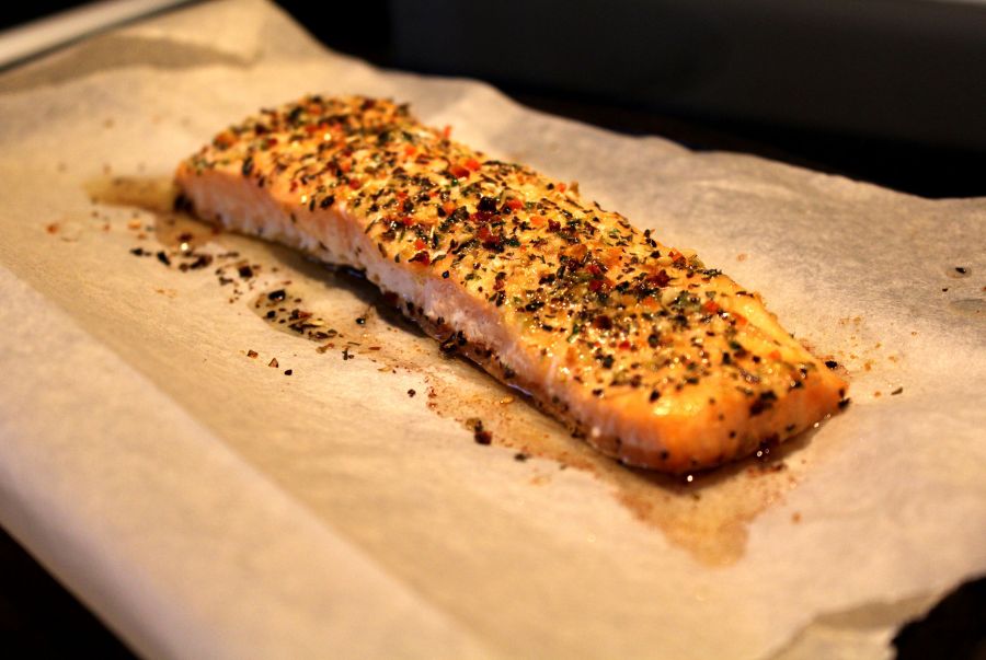 Saumon fumé là món khai vị tinh tế và được ưa chuộng trong nhiều bữa tiệc sang trọng tại Pháp