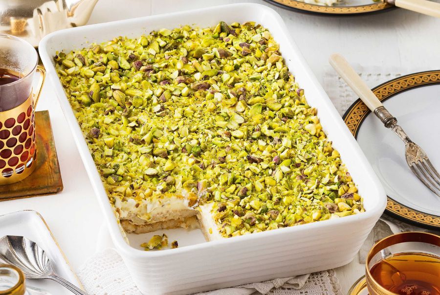 Esh Asaraya, hay còn được gọi là “bánh cheesecake không nướng của người Dubai”