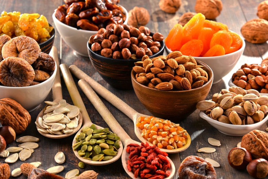 Các loại hạt sấy là món ăn vặt làm say mê biết bao du khách khi nếm thử