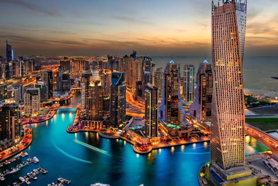 Dubai Marina là khu đô thị hiện đại ven biển nổi tiếng tại Dubai