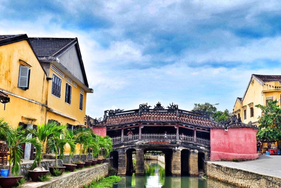 Chùa Cầu được xây dựng theo lối kiến trúc độc đáo kết hợp giữa phong cách Nhật và Trung Hoa