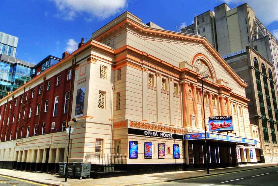 Opera Manchester là nơi diễn ra các vở nhạc kịch nổi tiếng của Broadway