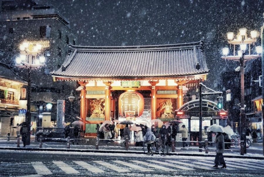 Tokyo không có tuyết rơi dày như các vùng phía Bắc nhưng thỉnh thoảng vẫn đón những đợt tuyết nhẹ nhàng