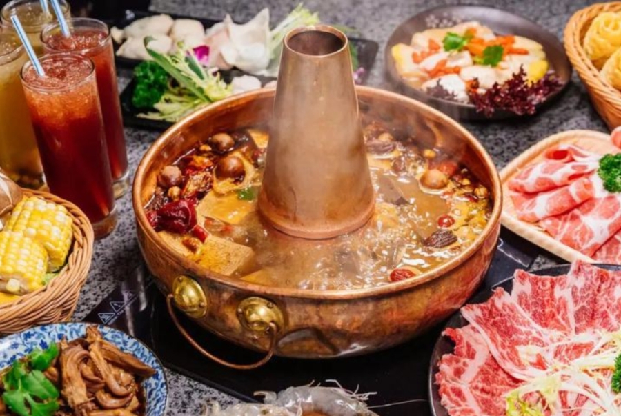 Món lẩu cay Đông Bắc nóng hổi là lựa chọn phổ biến của người dân Cáp Nhĩ Tân trong những ngày giá lạnh