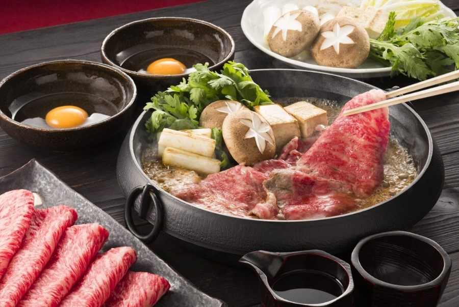 Wagyu là một loại thịt bò thượng hạng được rất nhiều thực khách lựa chọn khi đến với Nhật Bản