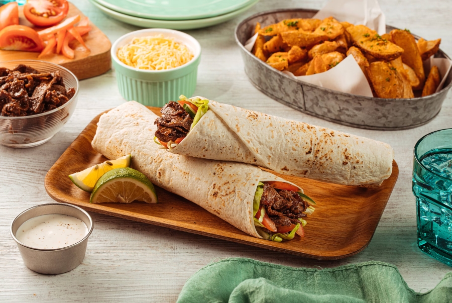 Shawarma là một món ăn đường phố nổi tiếng gắn liền với ẩm thực Dubai