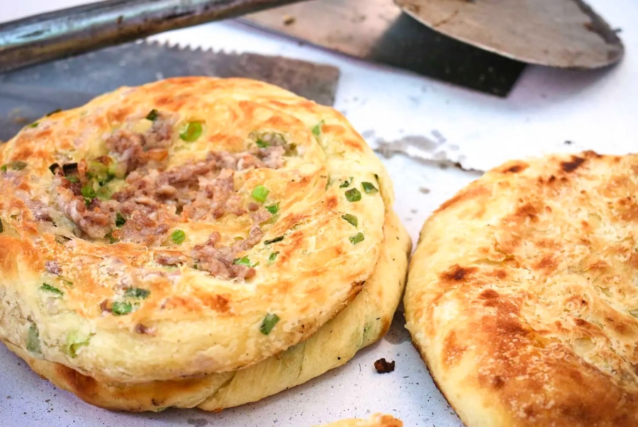 Bánh baba là món ăn biểu tượng cho ẩm thực Lệ Giang