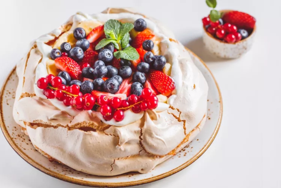 Món tráng miệng Pavlova rất được dân địa phương ưa chuộng