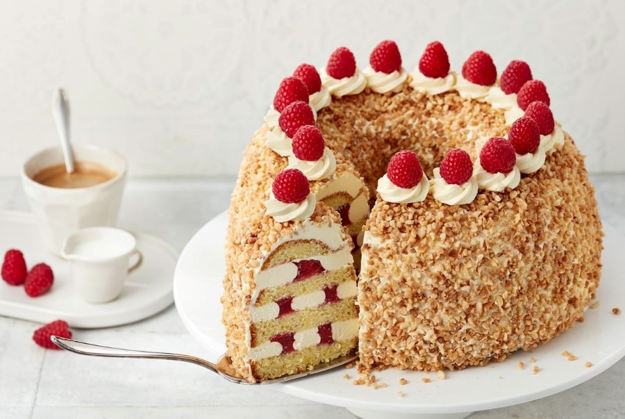 Mỗi chiếc bánh Frankfurter Kranz sở hữu nhiều lớp thơm ngon và mềm mịn