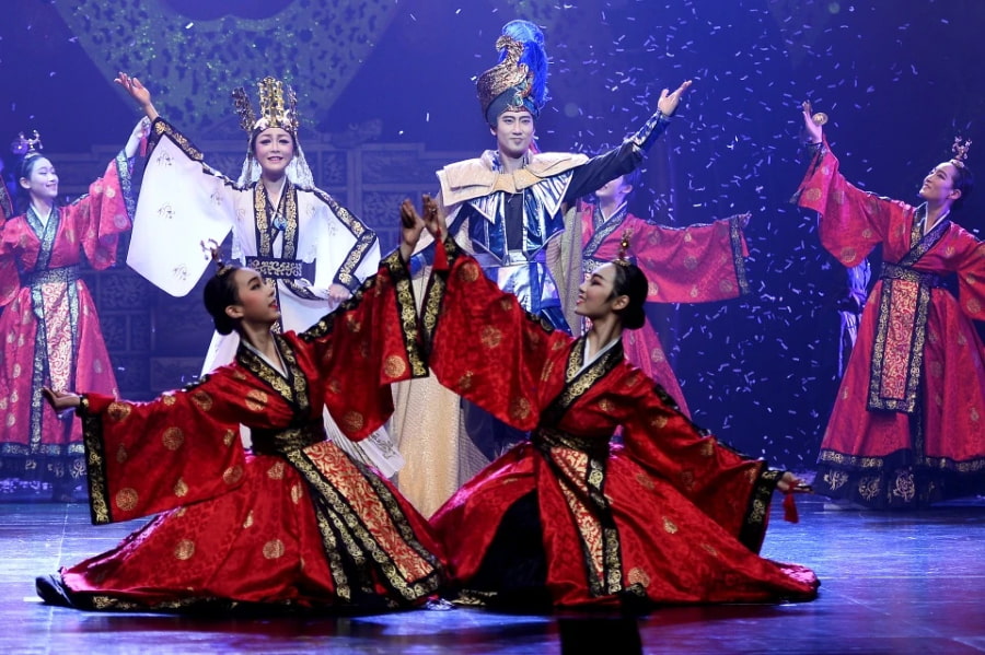 'Ba Silla' là sự kết hợp hoàn hảo giữa âm nhạc truyền thống và vũ đạo đẹp mắt, khiến nhiều khán giá yêu thích