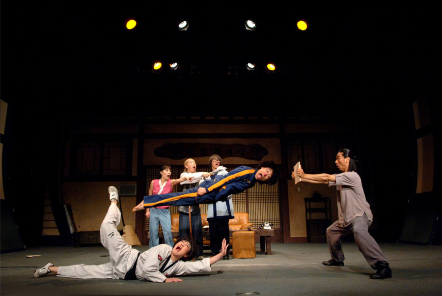 'Jump Show' là một chương trình biểu diễn nghệ thuật độc đáo và vô cùng hài hước tại Hàn Quốc