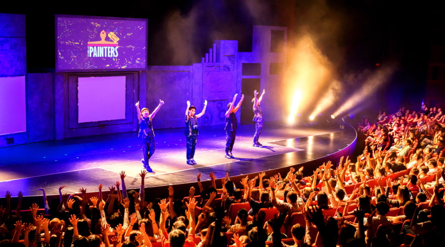 Điểm đặc biệt của The Painters: Hero Show nằm ở sự kết hợp khéo léo giữa nghệ thuật hội họa và các yếu tố giải trí