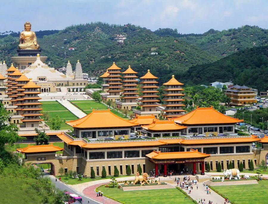 Toàn cảnh Phật Quang Sơn Tự khi nhìn từ trên cao