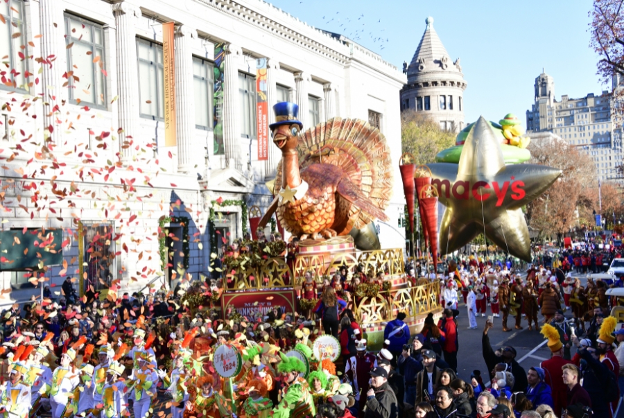 Không khí rộn ràng của Lễ diễu hành Macy’s Thanksgiving Day Parade tại New York