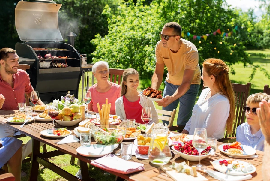 Những bữa tiệc BBQ là một trong những hoạt động mang nét văn hoá đặc trưng của người dân nơi đây