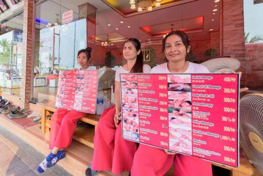 Dịch vụ massage kiểu Thái nổi tiếng tại phố đi bộ