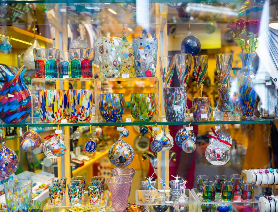 Không gian mua sắm tại Phòng Trưng Bày Quốc Gia Úc vô cùng đa dạng