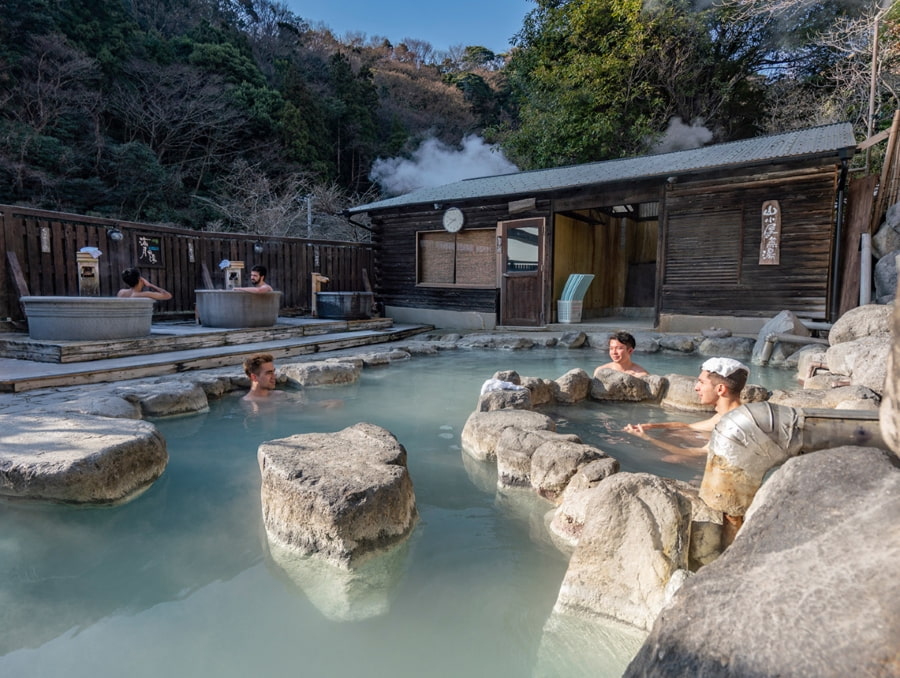 Mỗi loại hình Onsen đều mang đến những trải nghiệm riêng biệt, khiến du khách vô cùng thích thú