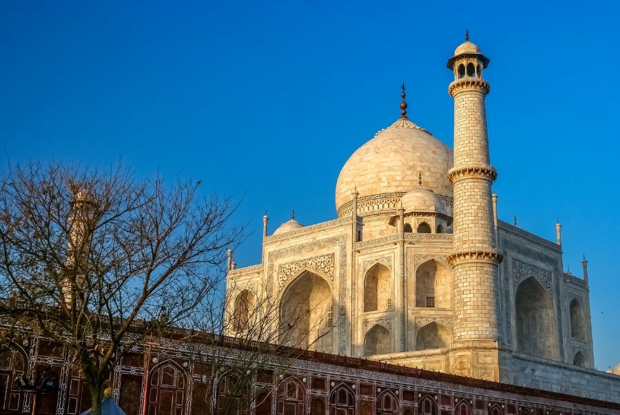 Taj Mahal - Kiệt tác kiến trúc Mughal và biểu tượng tình yêu bất diệt