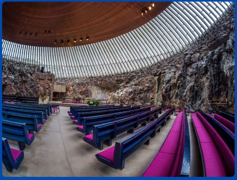 Nhà thờ đá Temppeliaukio là một trong những công trình nổi bật và độc đáo nhất tại Helsinki