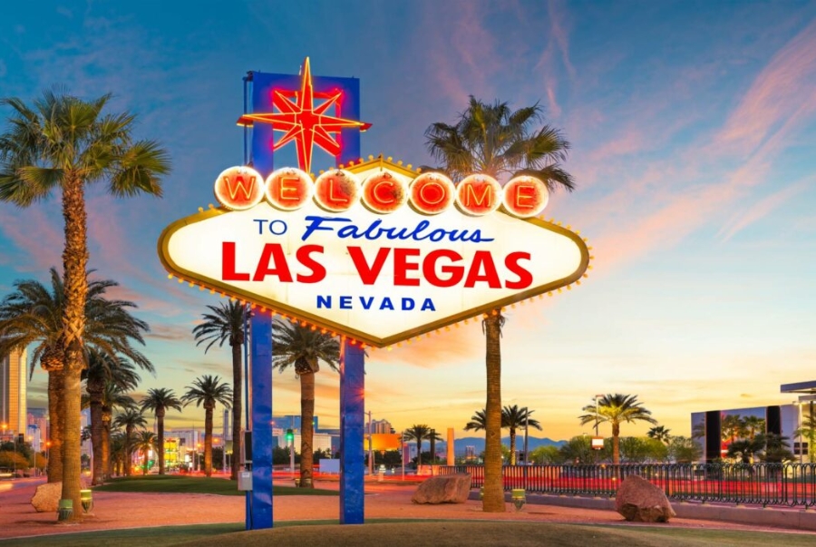 Biểu tượng Las Vegas nổi bật giữa sa mạc Nevada
