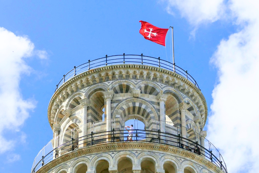 Ngắm nhìn toàn cảnh trên đỉnh tháp