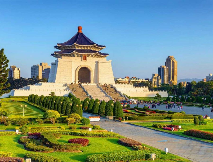 Nhà tưởng niệm có kiến trúc thiết kế độc đáo thu hút khách du lịch tới tham quan