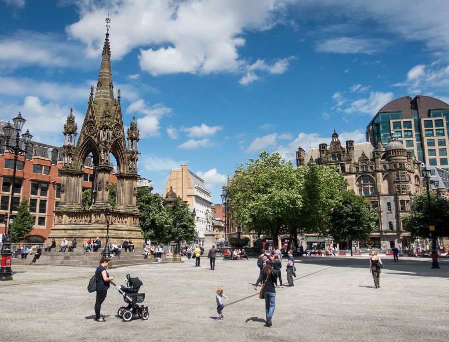 Khung cảnh rộng lớn của Quảng Trường Albert