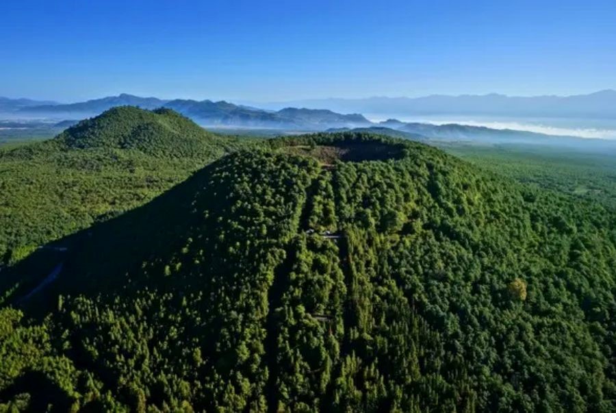 Toàn cảnh công viên địa chất núi lửa kì vỹ