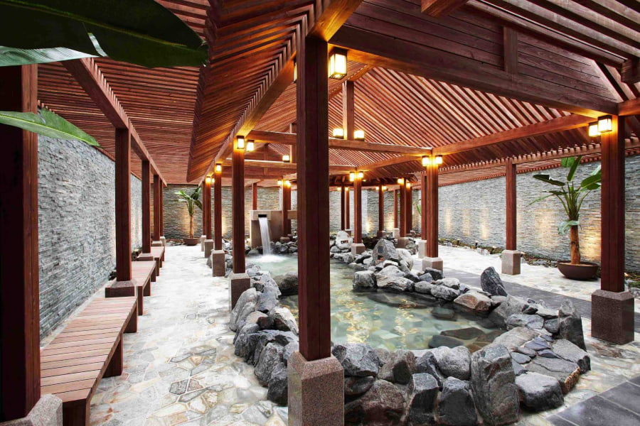 Spa Land là một chuỗi Jjimjilbang nổi tiếng tại Hàn Quốc, với nhiều chi nhánh trải dài khắp đất nước