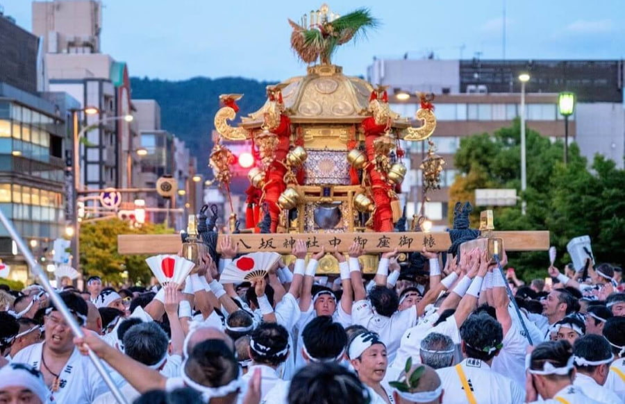 Lễ hội Gion Matsuri là sự kiện truyền thống và là cơ hội tuyệt vời để du khách đắm mình vào văn hóa Nhật Bản