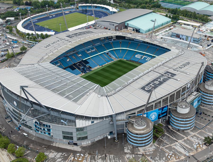 Sân vận động Etihad là một trong những biểu tượng thể thao hiện đại của thành phố Manchester