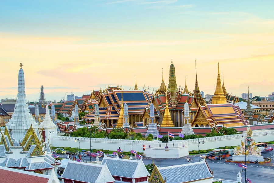 Cung điện Hoàng Gia là quần thể kiến trúc với diện tích hơn 218.000 mét vuông