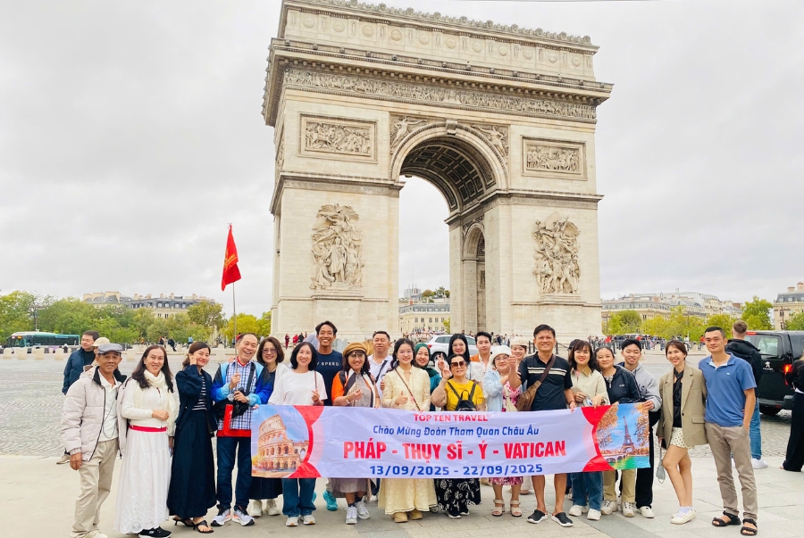 Khải Hoàn Môn là một trong những địa điểm check-in nổi tiếng khi đến Paris