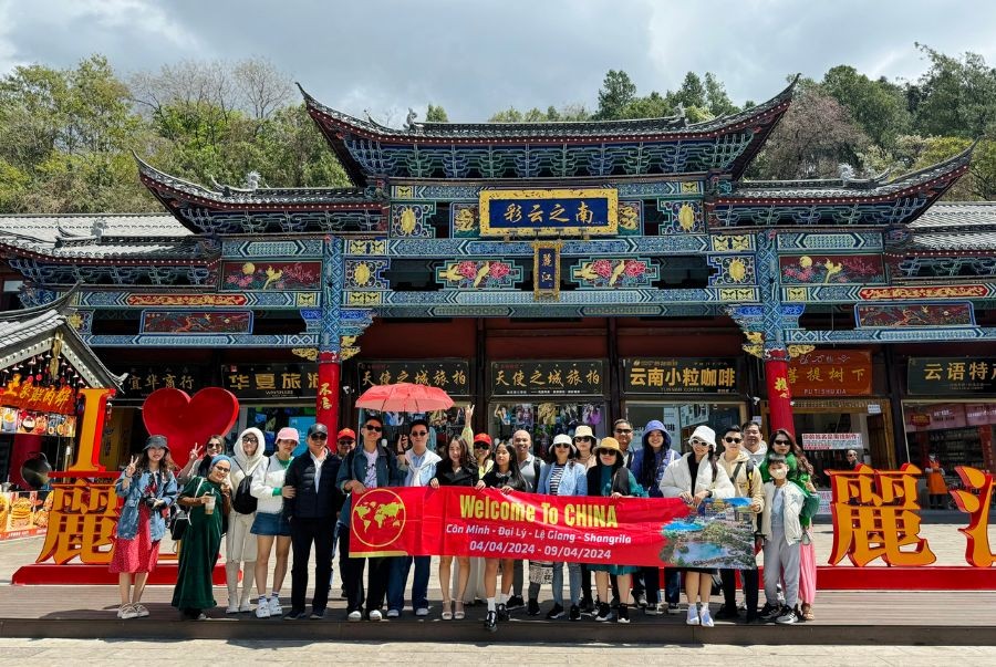 Các du khách cùng Top Ten Travel khám phá Côn Minh – Đại Lý – Lệ Giang – Shangrila
