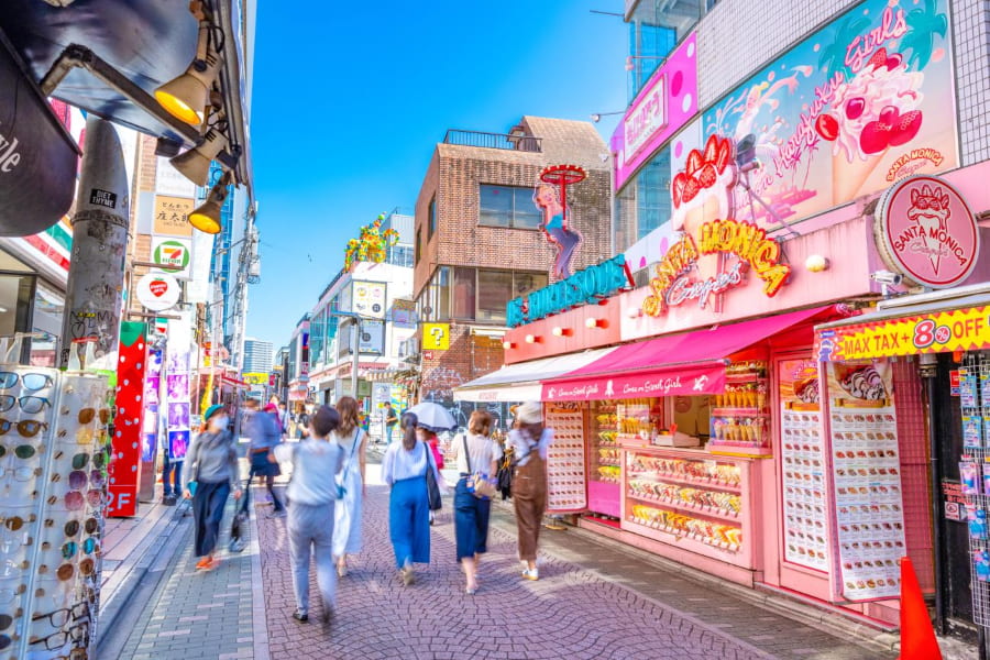 Đến Harajuku không chỉ là để mua sắm mà còn là để trải nghiệm một khía cạnh văn hóa vô cùng đặc biệt và đầy cảm hứng của Tokyo
