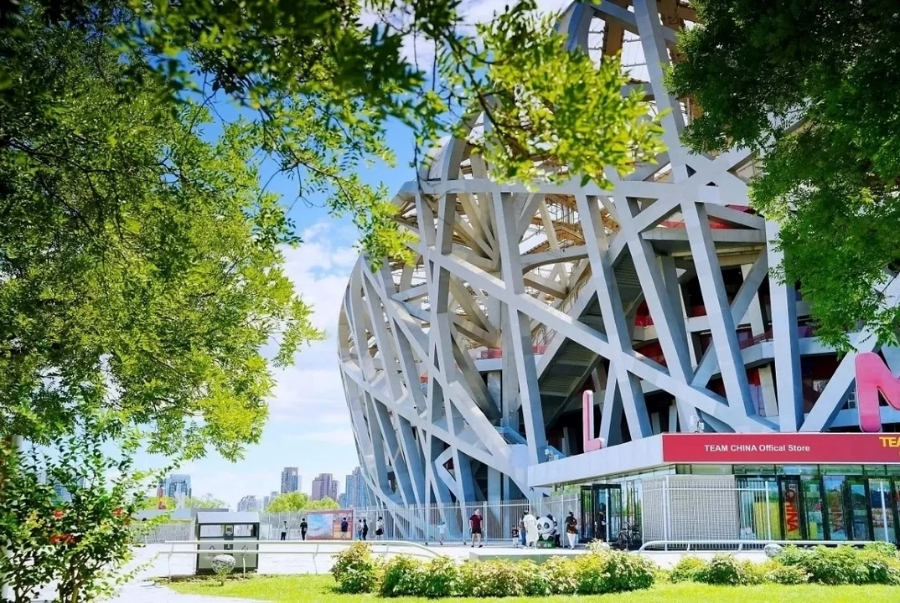 Sân vận động Tổ Chim ấn tượng với kiến trúc lạ mắt trở thành điểm nhấn của Bắc Kinh