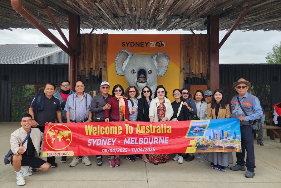 Đoàn cùng tham quan sở thú Sydney trong tour du lịch Sydney - Melbourne