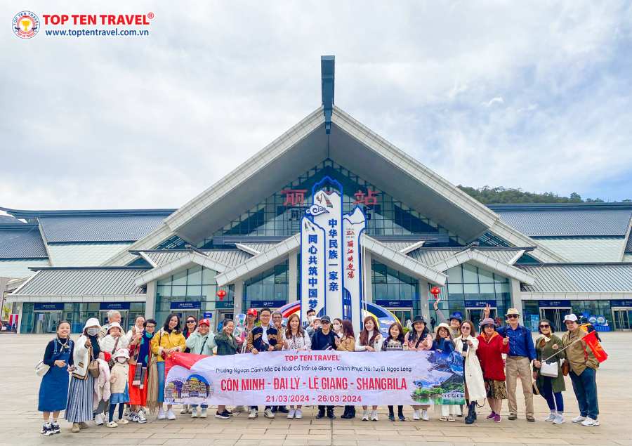 Phố cổ Lệ Giang có lịch sử hơn 800 năm và từng là một trung tâm giao thương quan trọng trên Con Đường Tơ Lụa cổ đại